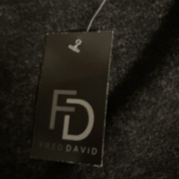 Fred & David sweater size 2X unworn condition. Soft sweater with white accent - Picture 5 of 6